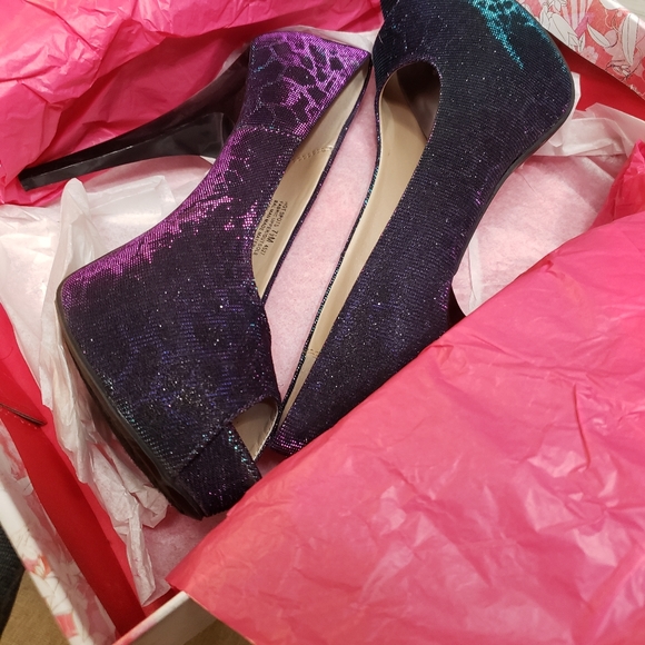 High Heels - Picture 8 of 11